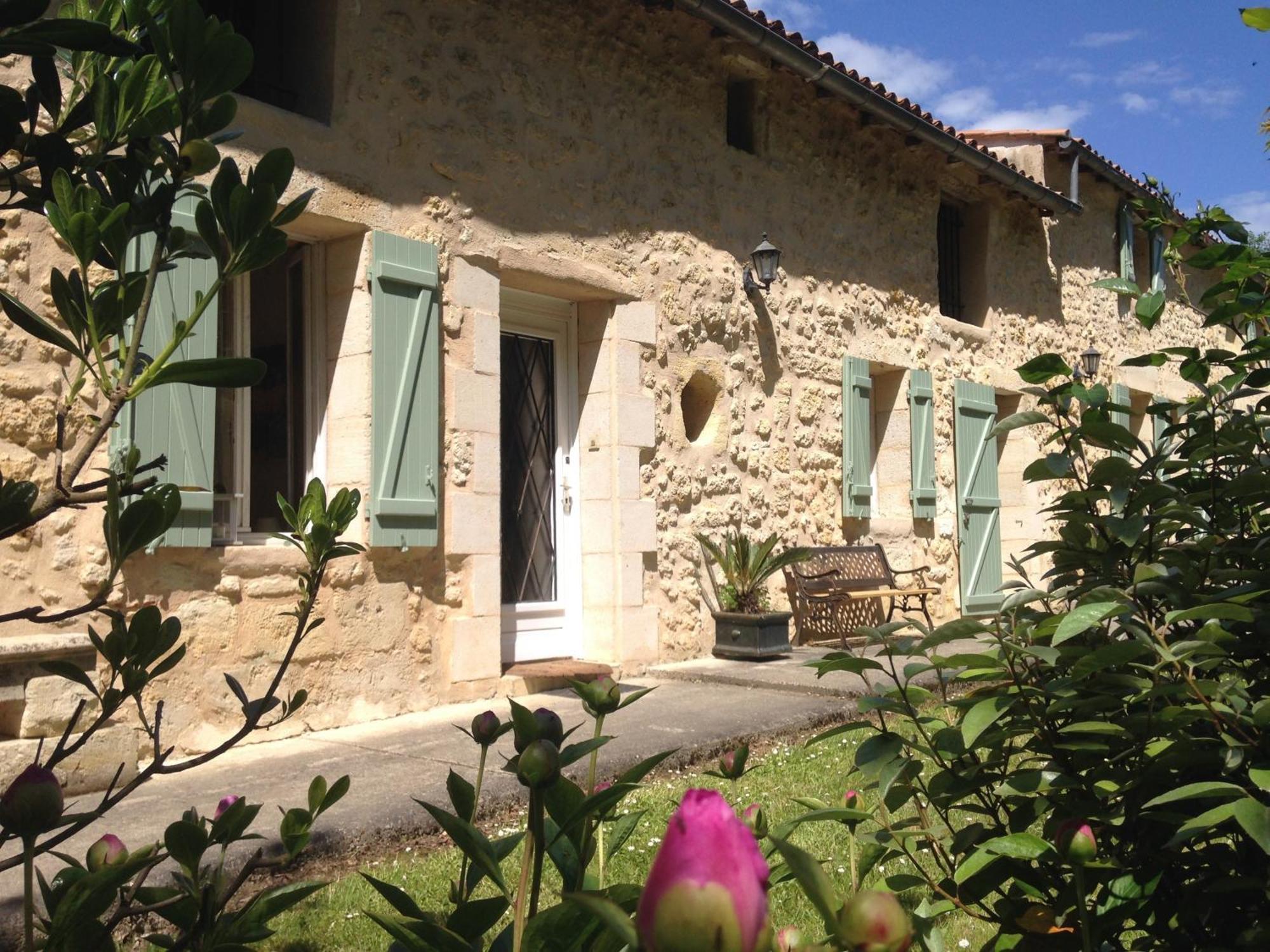 Gite La Maison De La Pimpine Lignan De Bordeaux Exterior foto