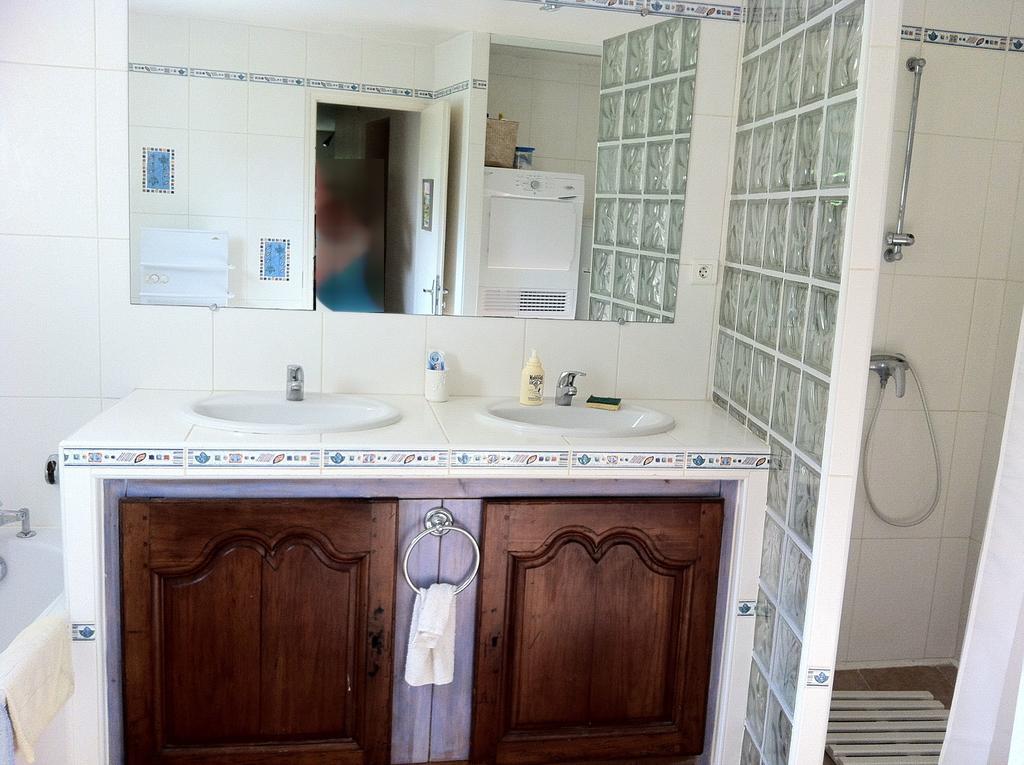 Gite La Maison De La Pimpine Lignan De Bordeaux Habitación foto